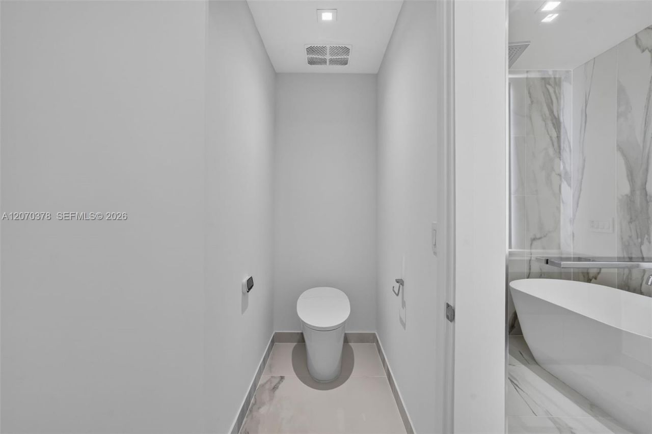 1400 Biscayne Boulevard , Unit 1605, Miami, FL 33132 Photo