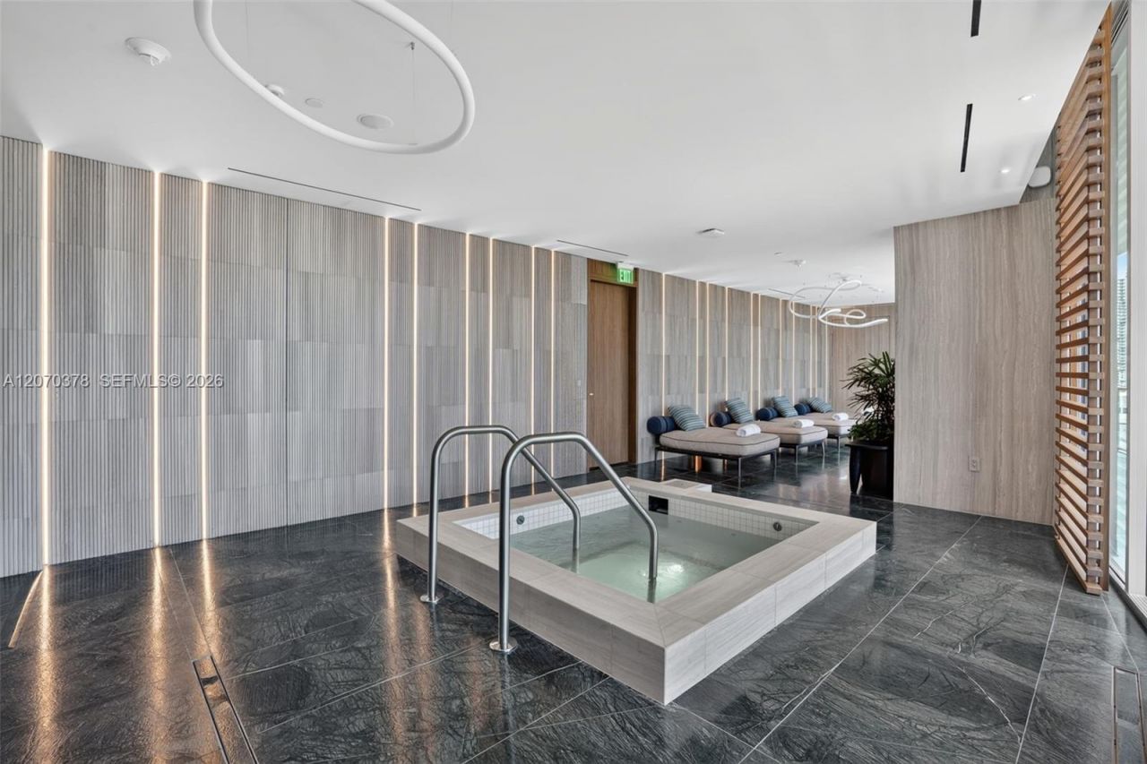 1400 Biscayne Boulevard , Unit 1605, Miami, FL 33132 Photo