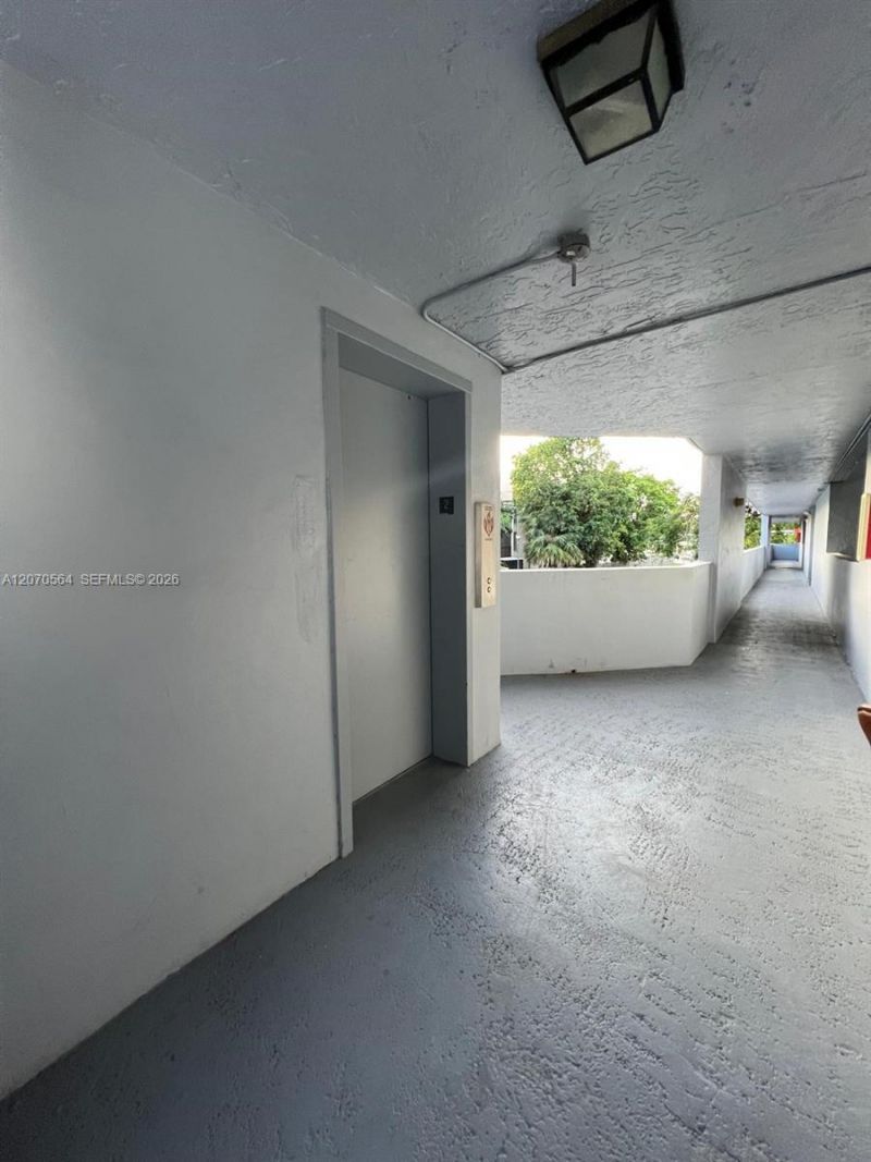 310 Fontainebleau Blvd , Unit 204, Miami, FL 33172 Photo