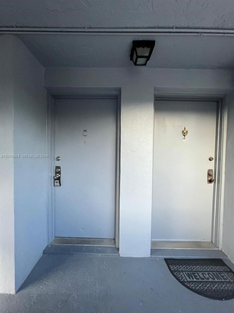 310 Fontainebleau Blvd , Unit 204, Miami, FL 33172 Photo