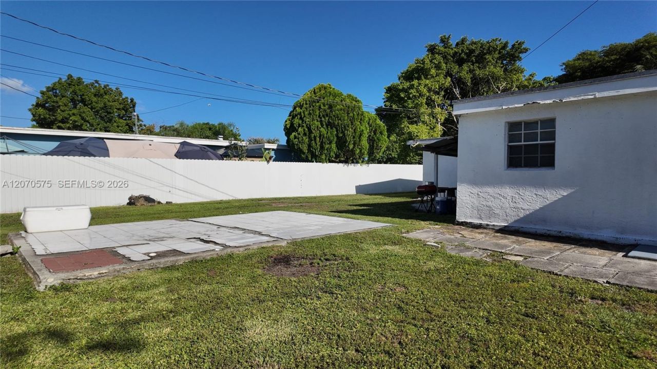 9815 SW 51st Ter, Unit 2, Miami, FL 33165 Photo