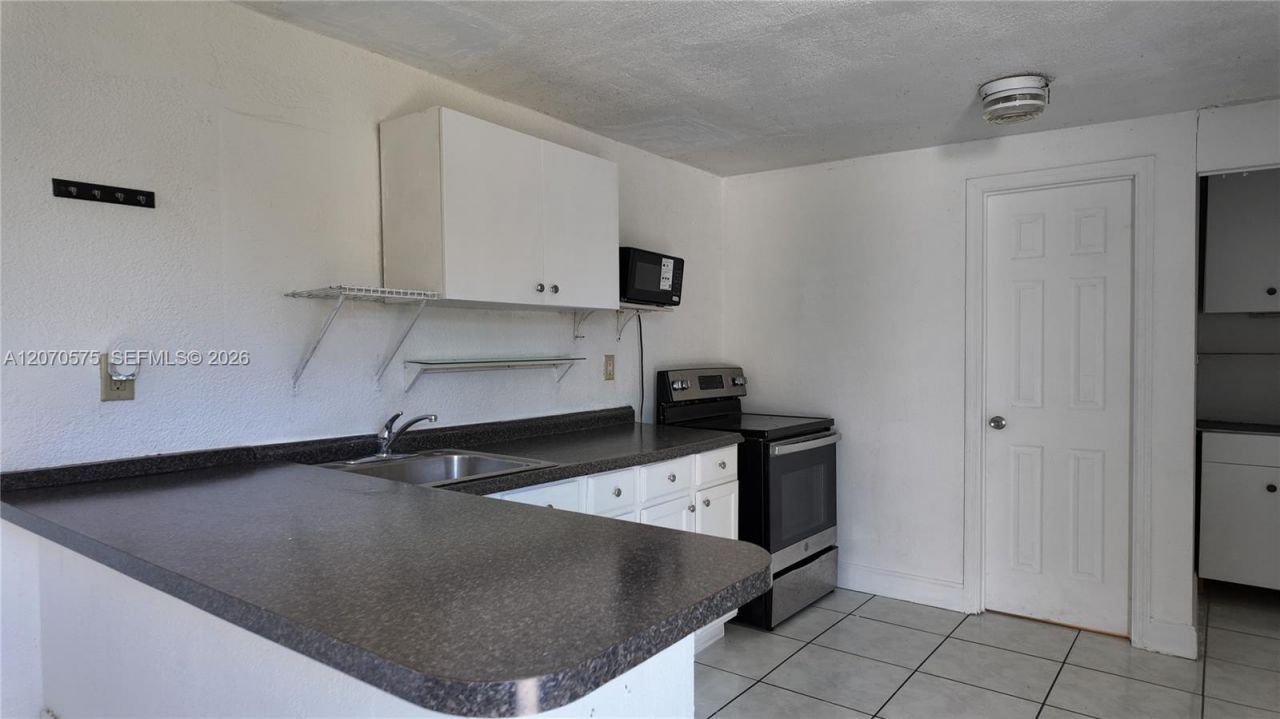 9815 SW 51st Ter, Unit 2, Miami, FL 33165 Photo