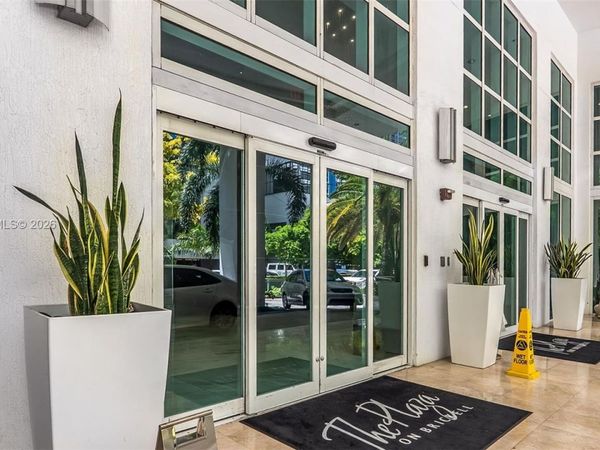 951 Brickell Ave, Unit 3801, Miami, FL 33131