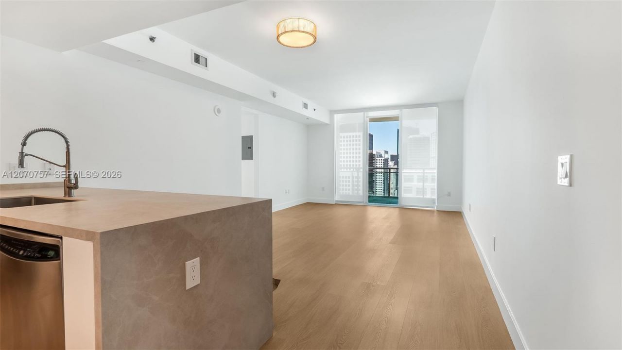 951 Brickell Ave, Unit 3801, Miami, FL 33131 Photo