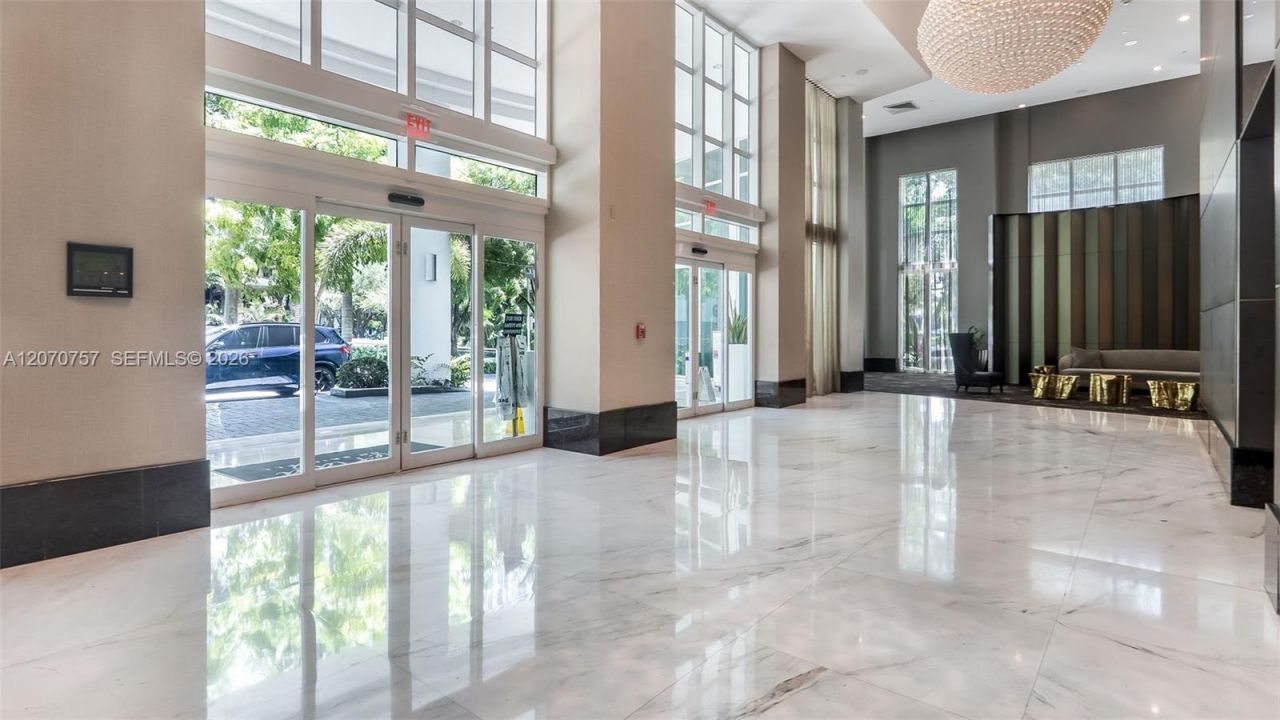 951 Brickell Ave, Unit 3801, Miami, FL 33131 Photo