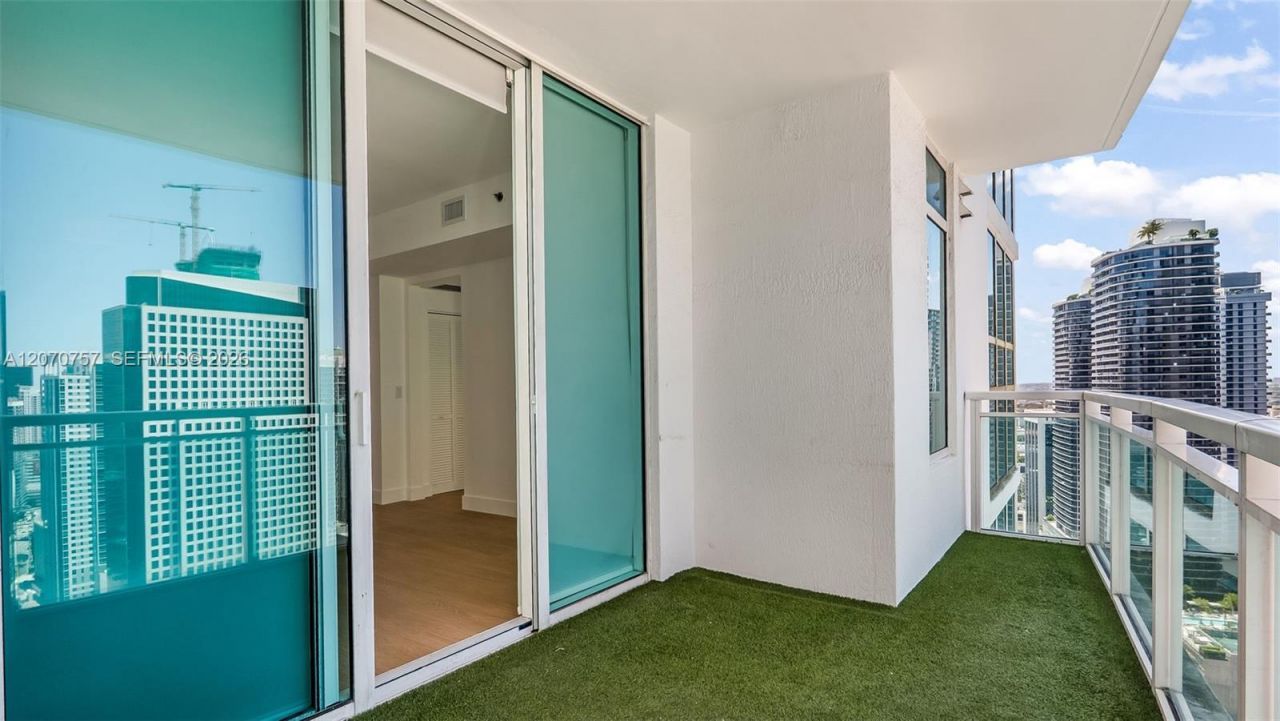 951 Brickell Ave, Unit 3801, Miami, FL 33131 Photo