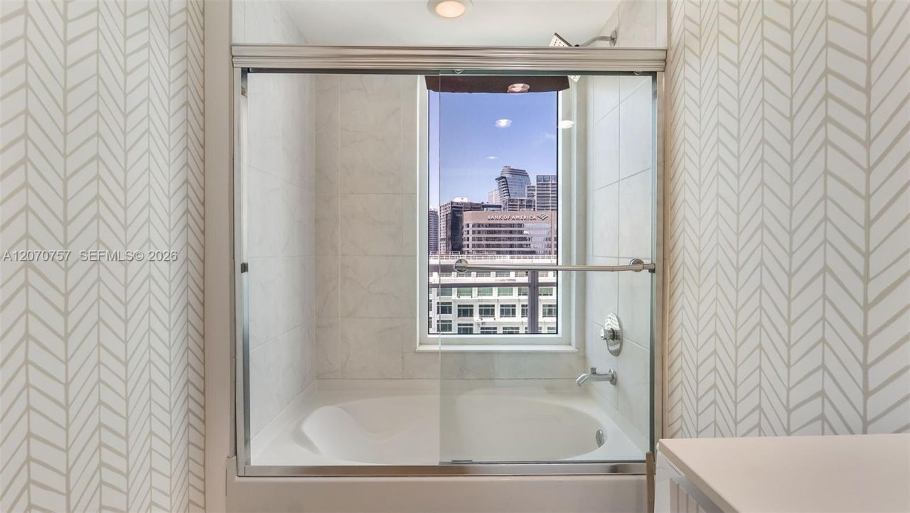 951 Brickell Ave, Unit 3801, Miami, FL 33131 Photo
