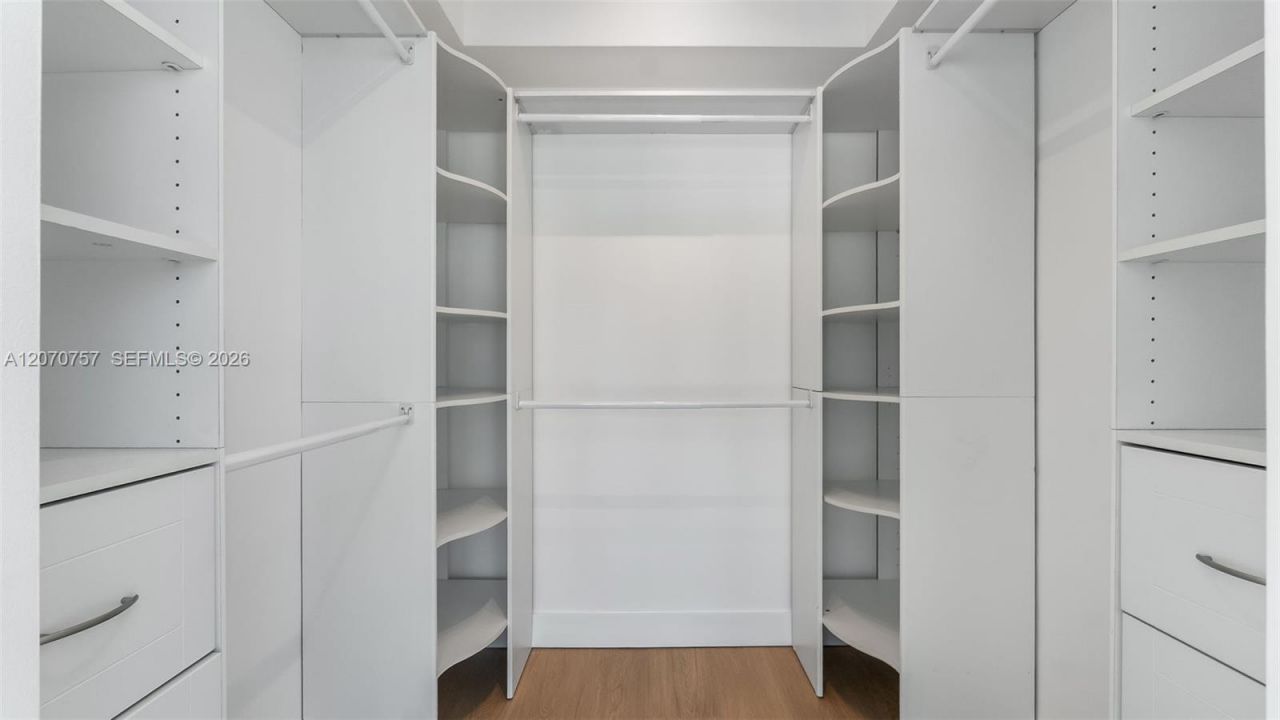 951 Brickell Ave, Unit 3801, Miami, FL 33131 Photo