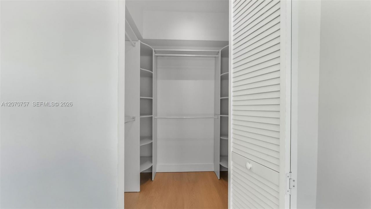 951 Brickell Ave, Unit 3801, Miami, FL 33131 Photo