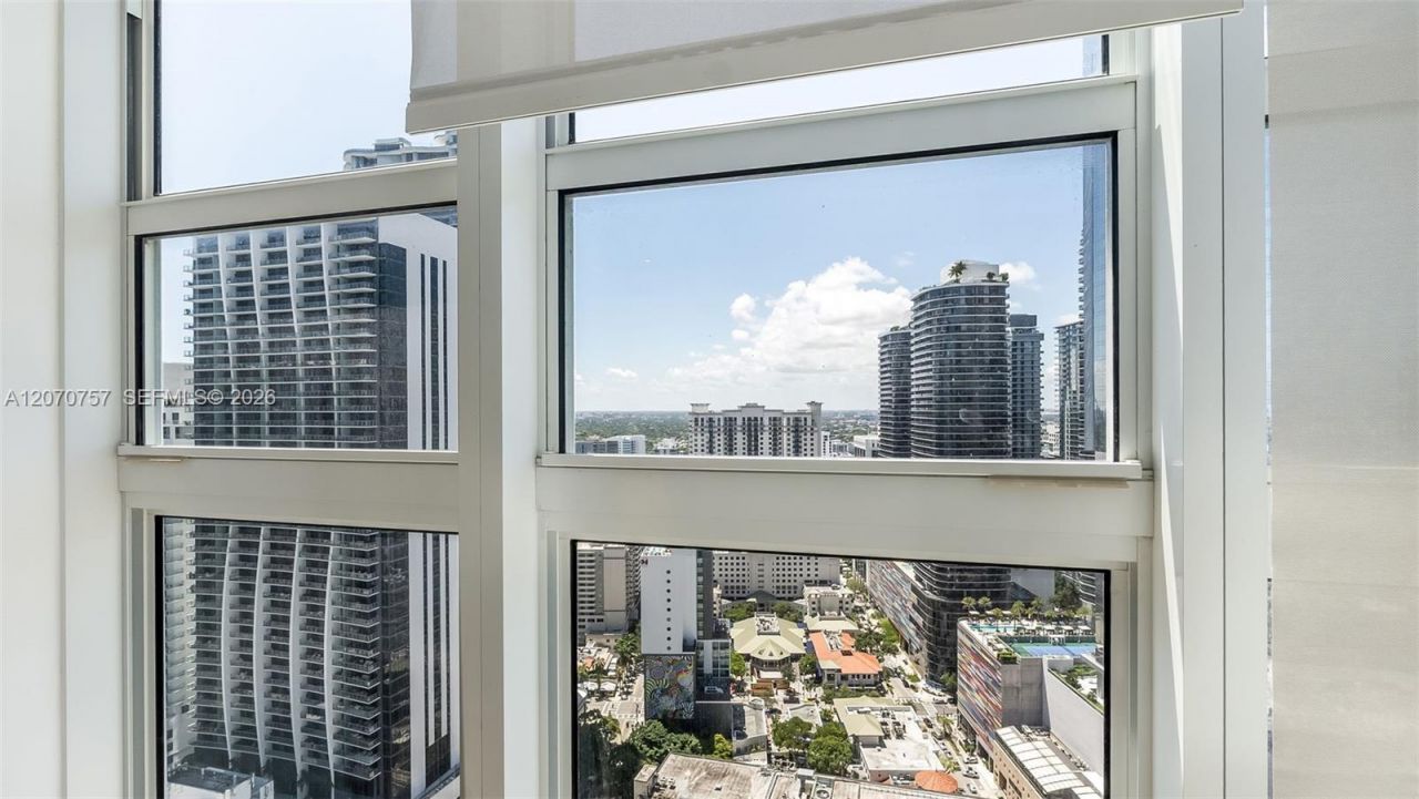 951 Brickell Ave, Unit 3801, Miami, FL 33131 Photo