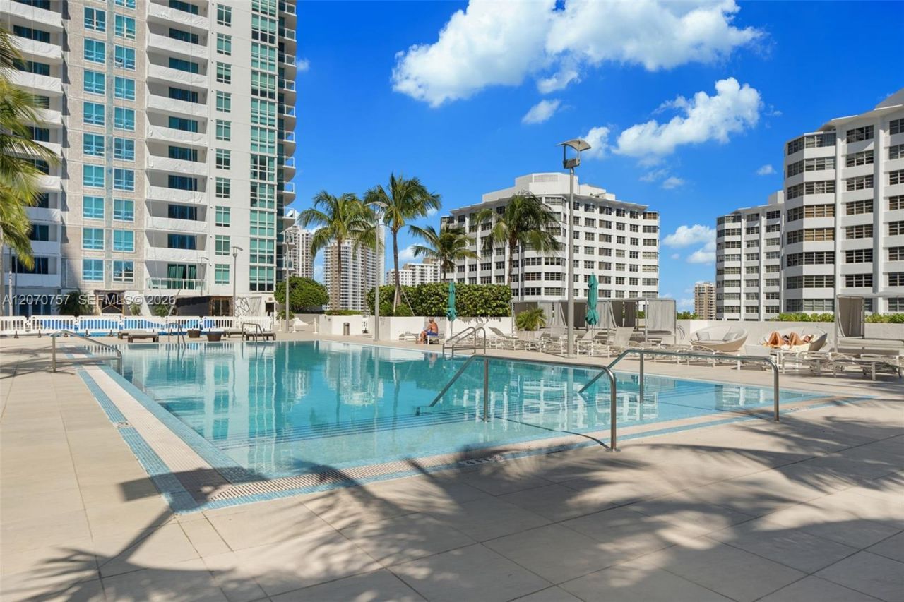 951 Brickell Ave, Unit 3801, Miami, FL 33131 Photo