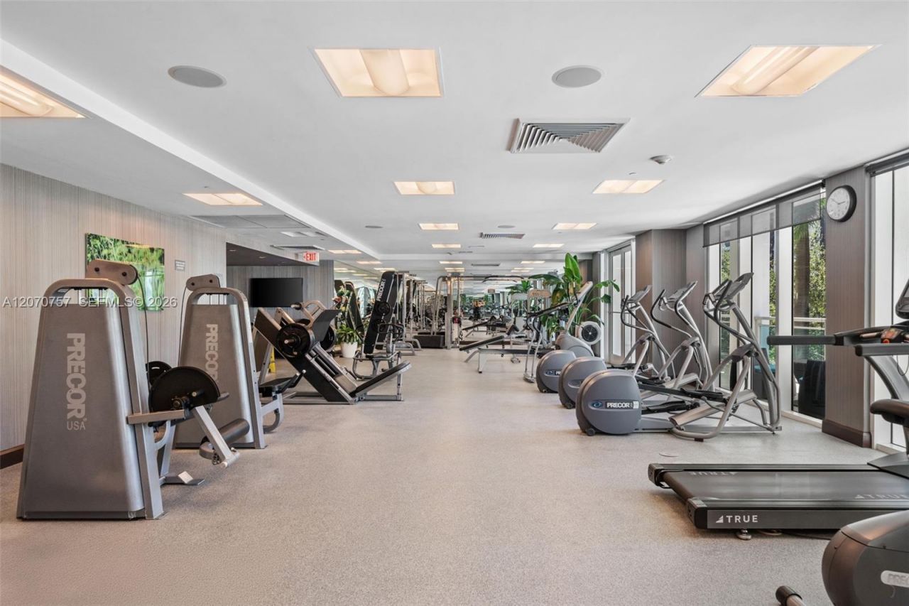 951 Brickell Ave, Unit 3801, Miami, FL 33131 Photo