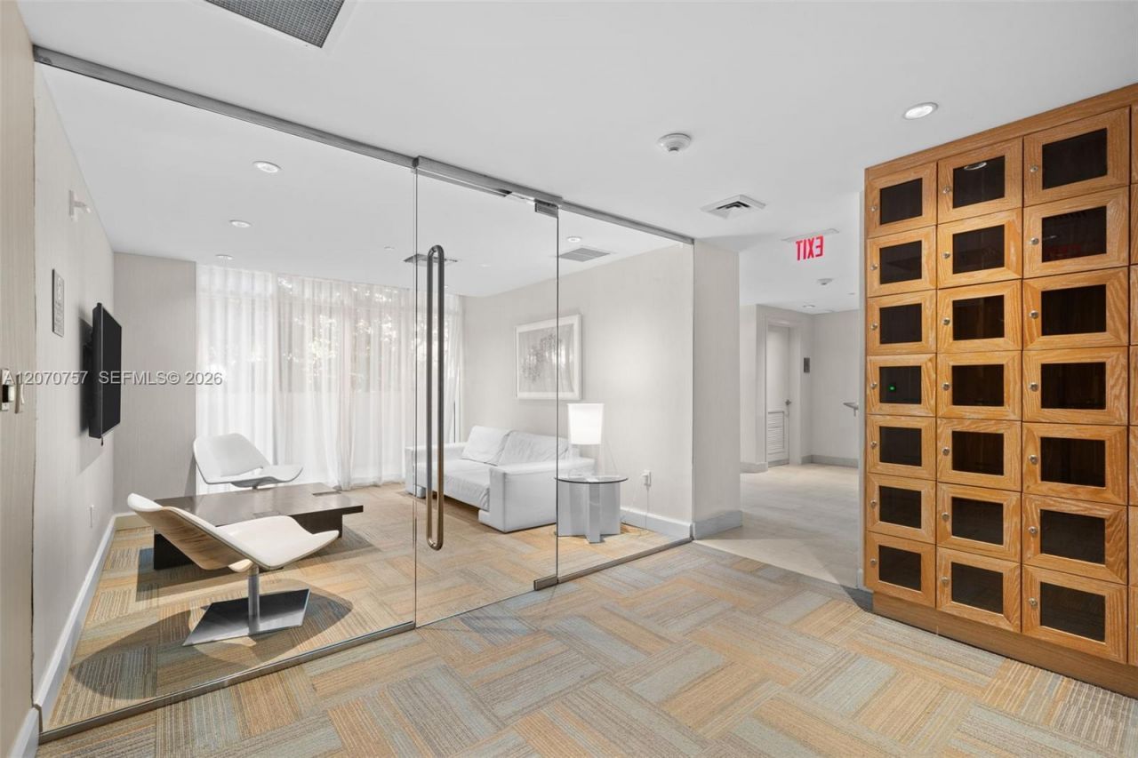 951 Brickell Ave, Unit 3801, Miami, FL 33131 Photo