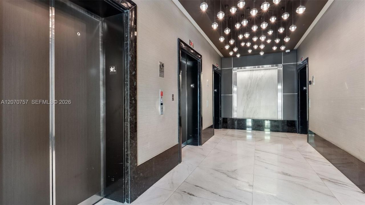 951 Brickell Ave, Unit 3801, Miami, FL 33131 Photo