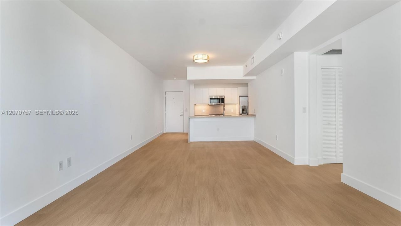 951 Brickell Ave, Unit 3801, Miami, FL 33131 Photo
