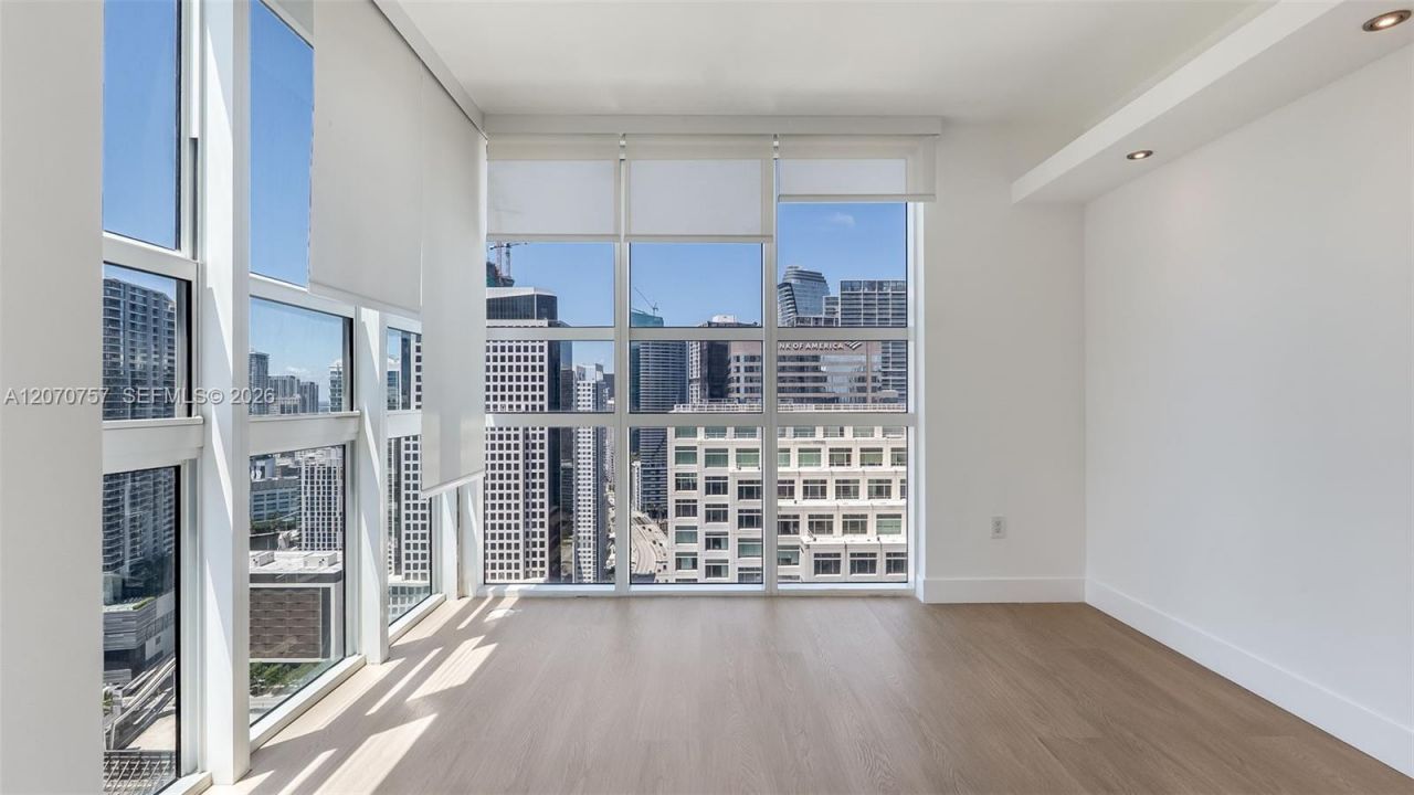 951 Brickell Ave, Unit 3801, Miami, FL 33131 Photo