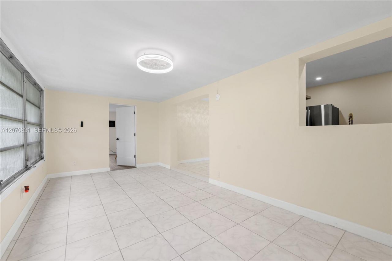3561 NW 41st St , Lauderdale Lakes, FL 33309 Photo