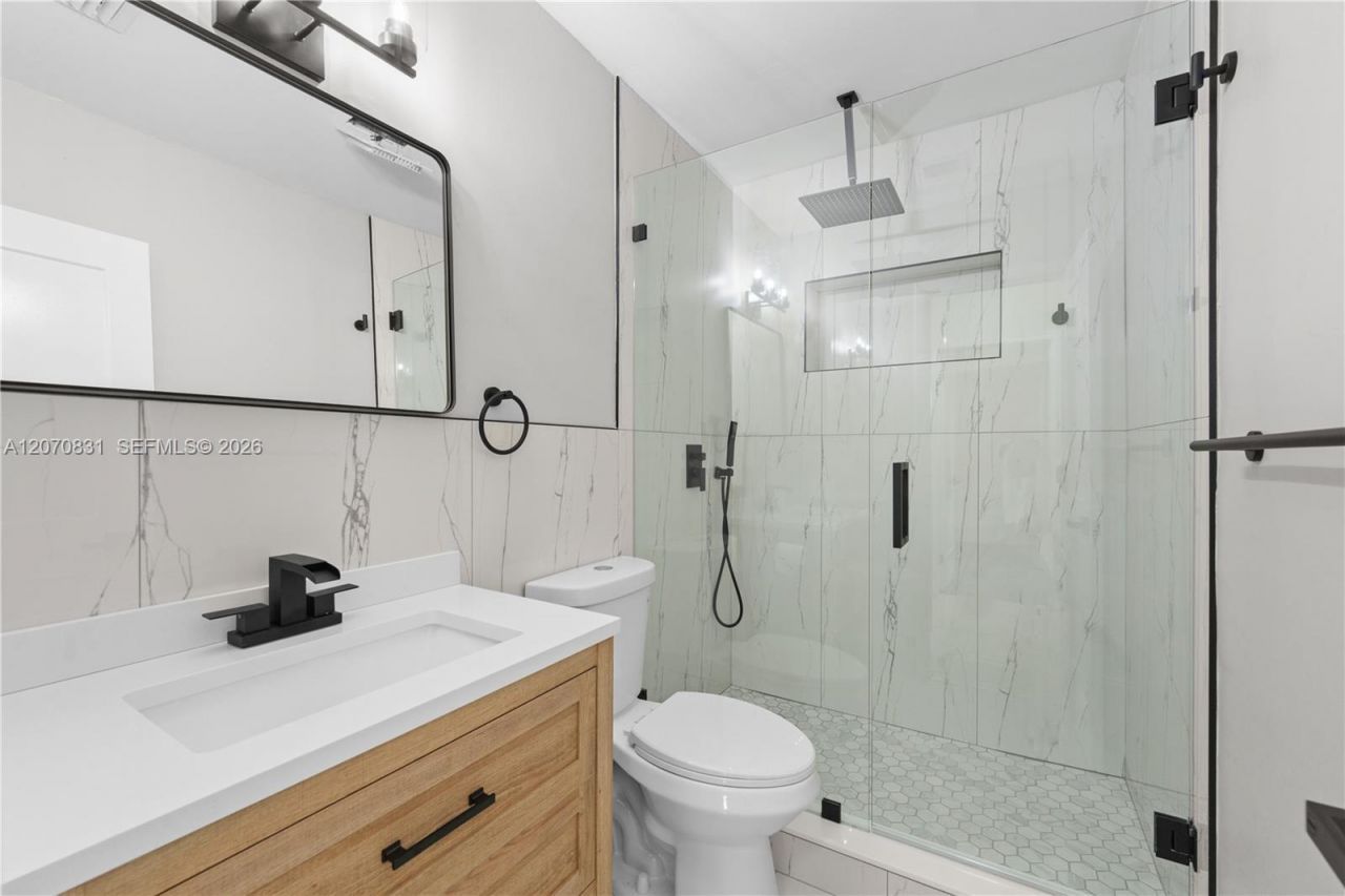 3561 NW 41st St , Lauderdale Lakes, FL 33309 Photo