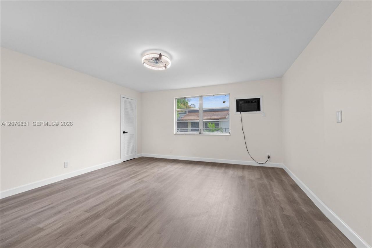 3561 NW 41st St , Lauderdale Lakes, FL 33309 Photo