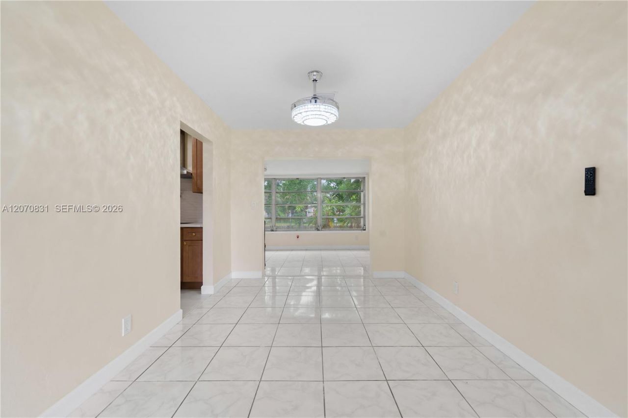 3561 NW 41st St , Lauderdale Lakes, FL 33309 Photo