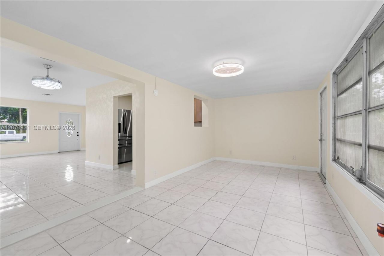 3561 NW 41st St , Lauderdale Lakes, FL 33309 Photo