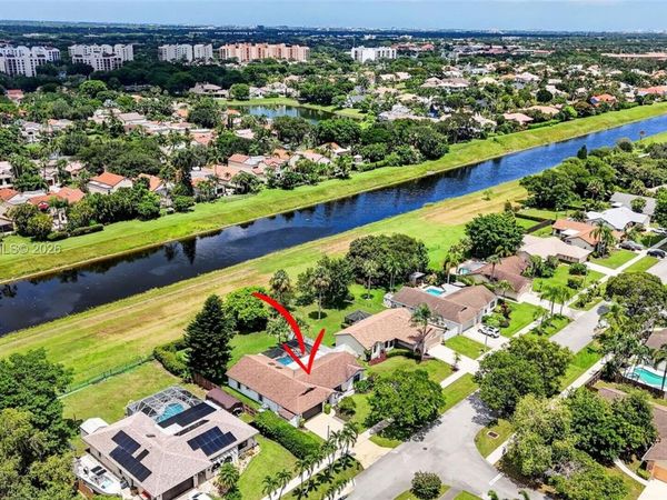 4225 NW 7th Pl, Deerfield Beach, FL 33442
