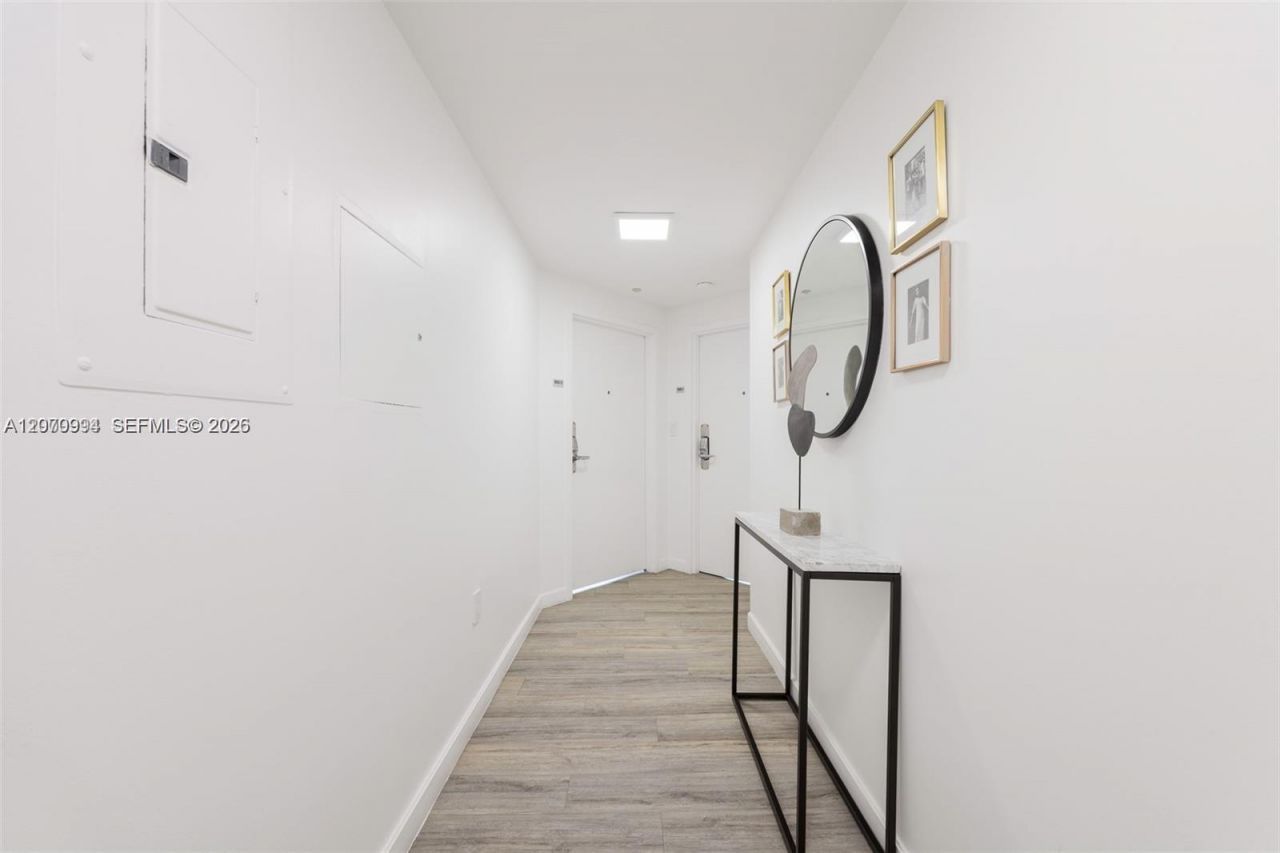 2889 Mcfarlane Rd , Unit 1112, Miami, FL 33133 Photo