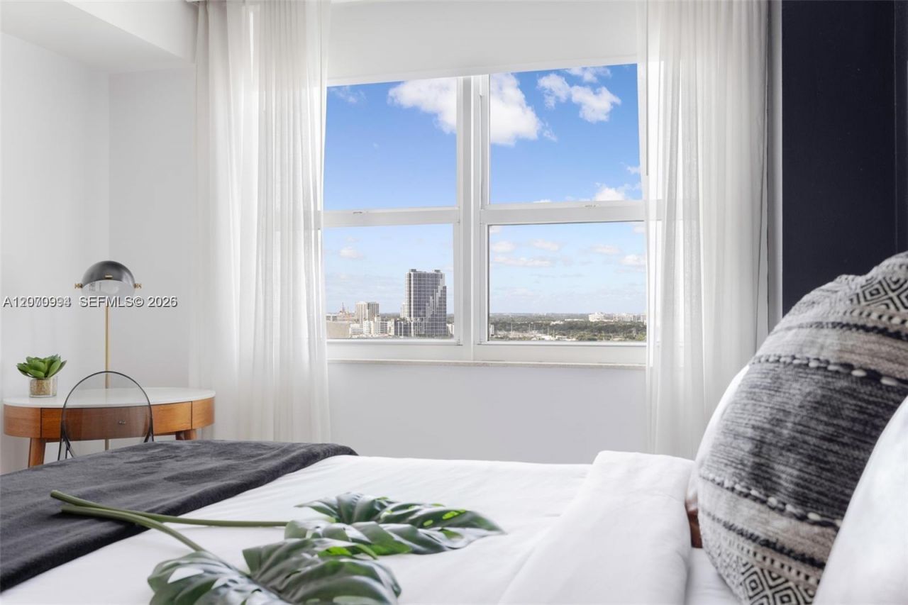 2889 Mcfarlane Rd , Unit 1112, Miami, FL 33133 Photo