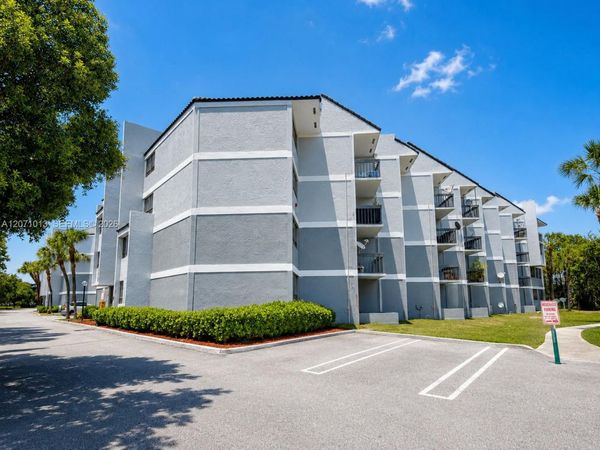 1820 N Congress Ave , Unit 305, West Palm Beach, FL 33401