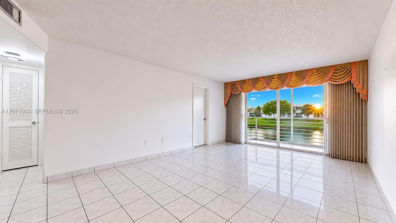 8500 Sunrise Lakes Blvd , Unit 201, Sunrise, FL 33322 Photo