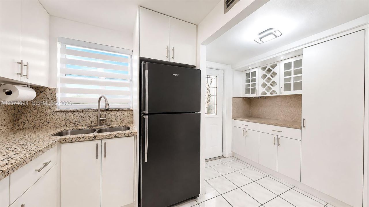8500 Sunrise Lakes Blvd , Unit 201, Sunrise, FL 33322 Photo