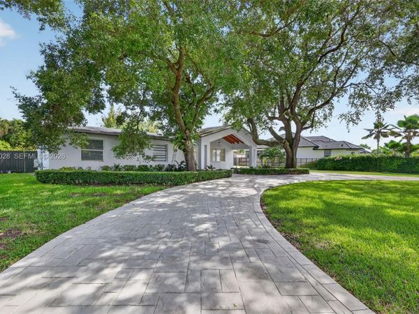 10890 SW 95th St, Miami, FL 33176