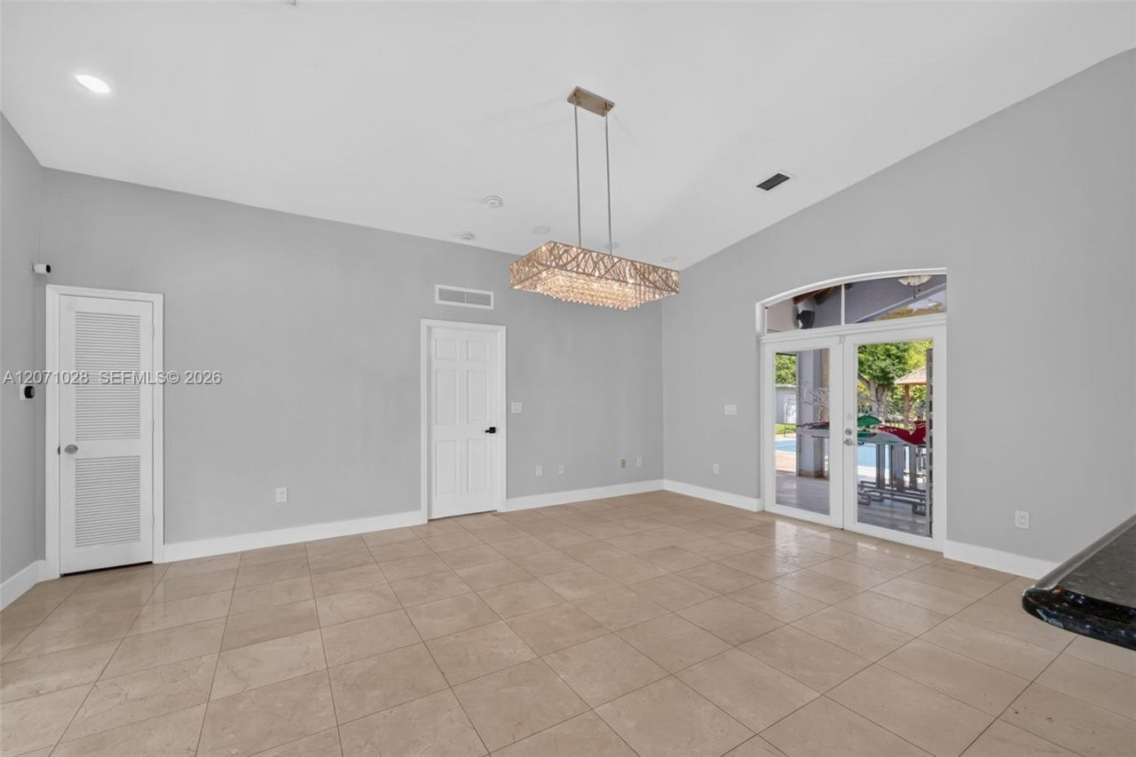 10890 SW 95th St, Miami, FL 33176 Photo