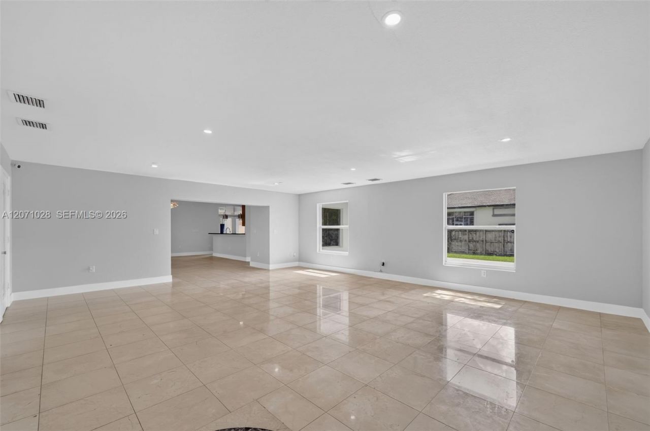 10890 SW 95th St, Miami, FL 33176 Photo