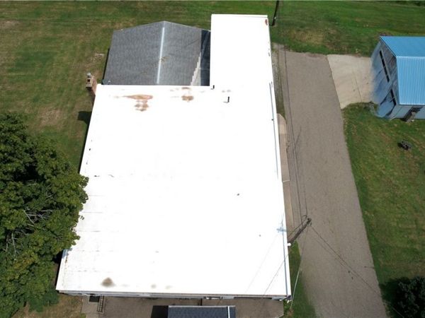 211 Yoder Avenue NE, Sugarcreek, OH 44681