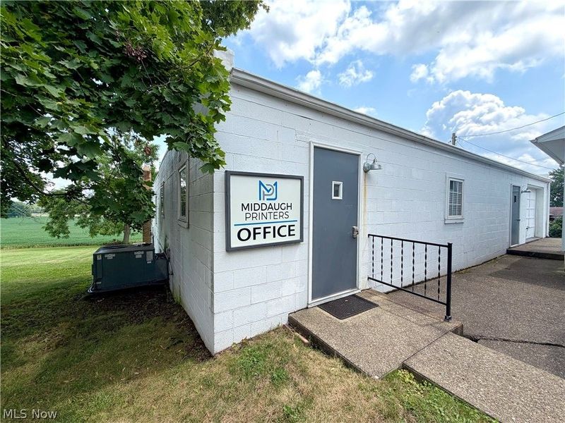 211 Yoder Avenue NE, Sugarcreek, OH 44681 Photo 6