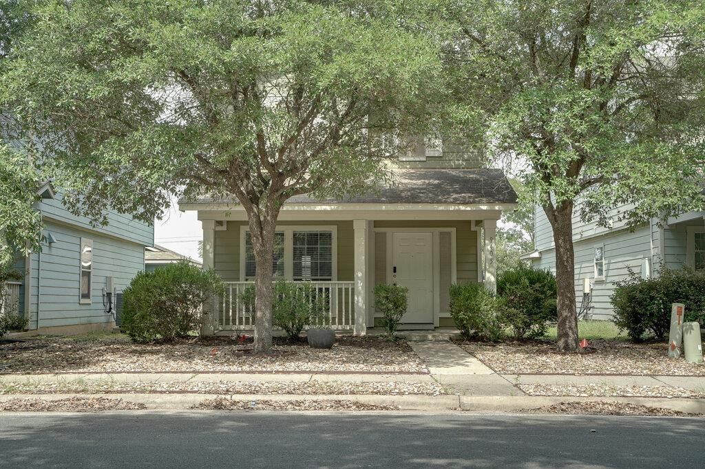 9405 Rowlands Sayle Rd, Austin, TX 78744 Main Photo