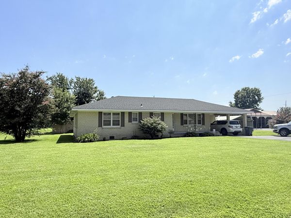 1510 W Main Avenue , Obion, TN 38240