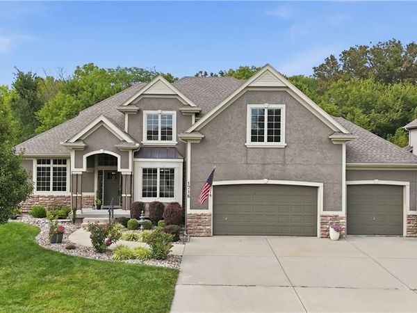 1716 SW Kendall Drive, Lee's Summit, MO 64082