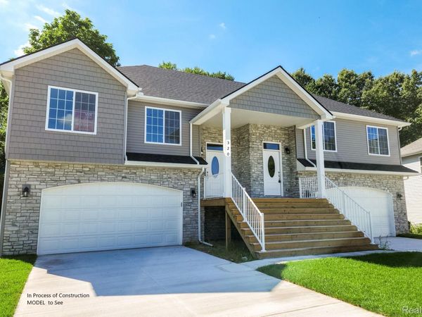 225 Whispering Pines Drive , Fenton, Mi 48430