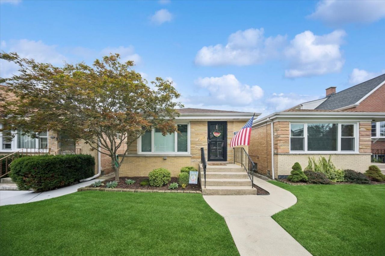 7331 W Clarence Avenue, Chicago, IL 60631 Main Photo