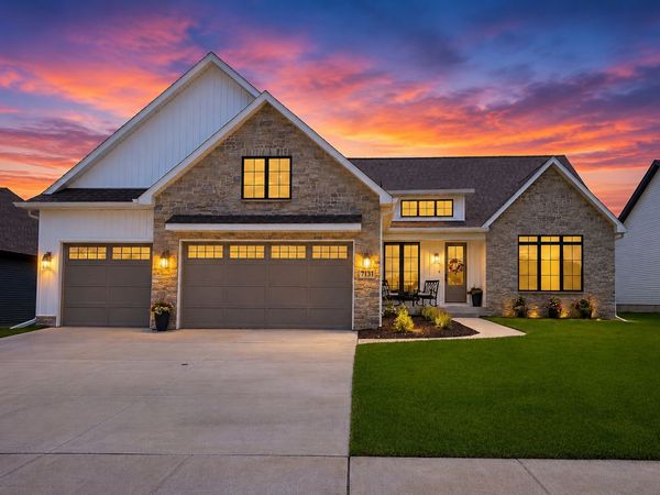 7131 Alvie Lane , Bettendorf, IA 52722