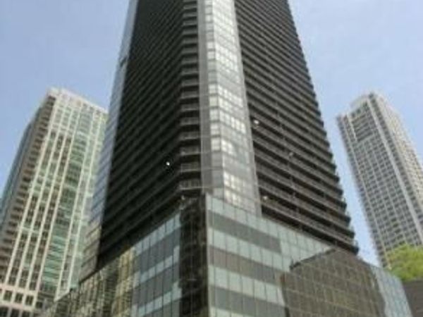 10 E Ontario Street , Chicago, IL 60611