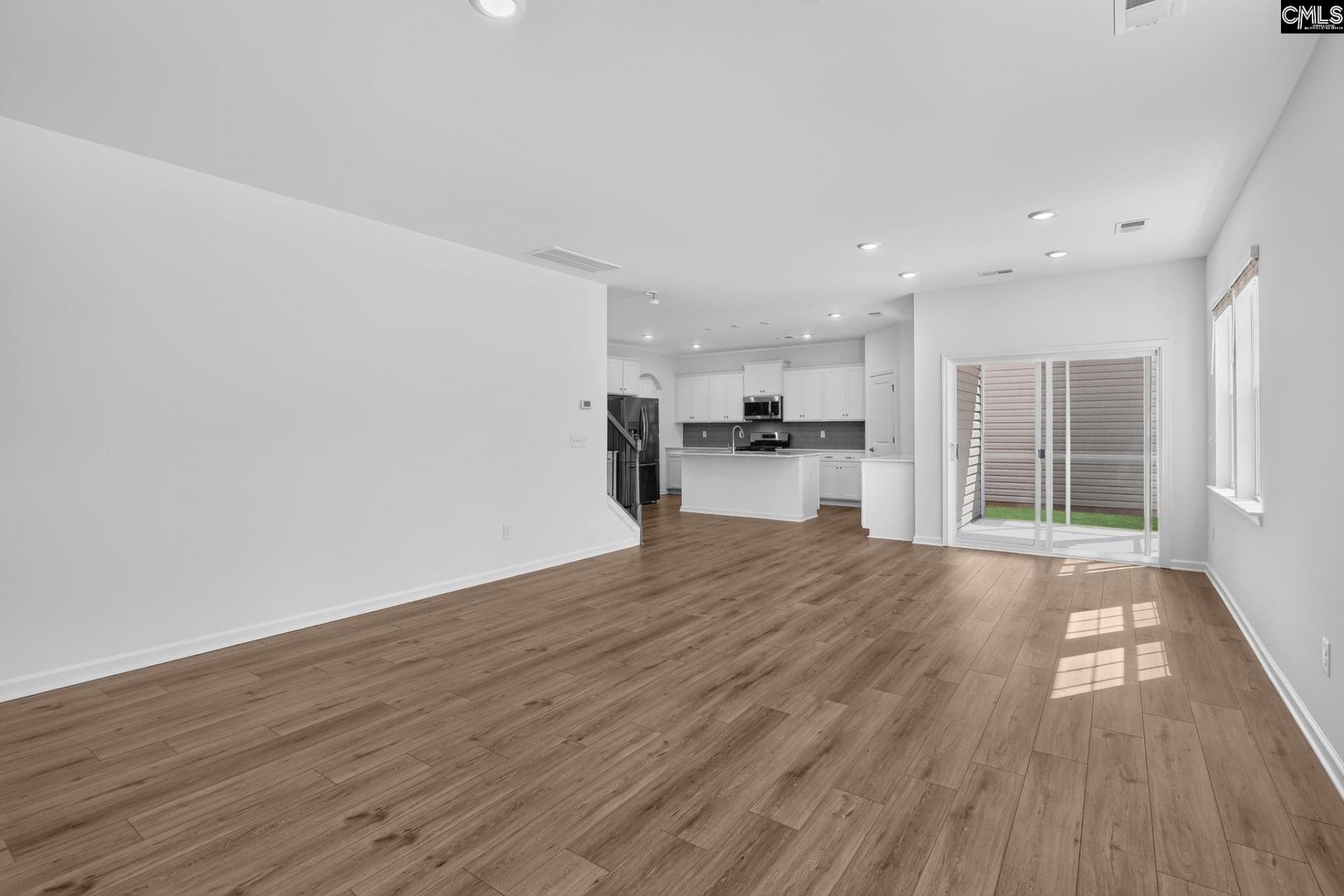 271 Foxglade Drive Photo 10