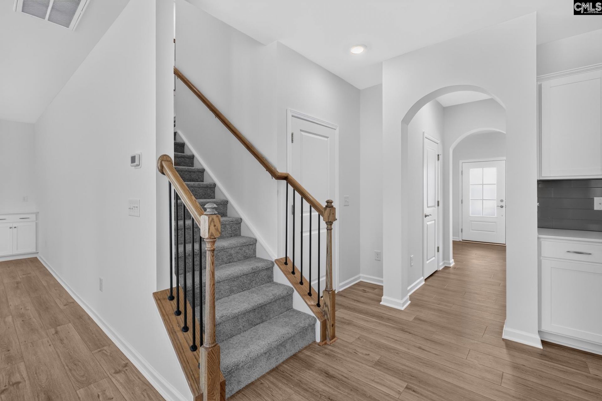 271 Foxglade Drive Photo 12