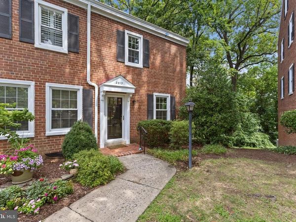 2813 S ABINGDON STREET, ARLINGTON, VA 22206