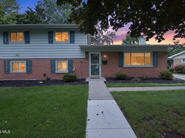 513 Mcintyre Lane, Maumee, OH 43537
