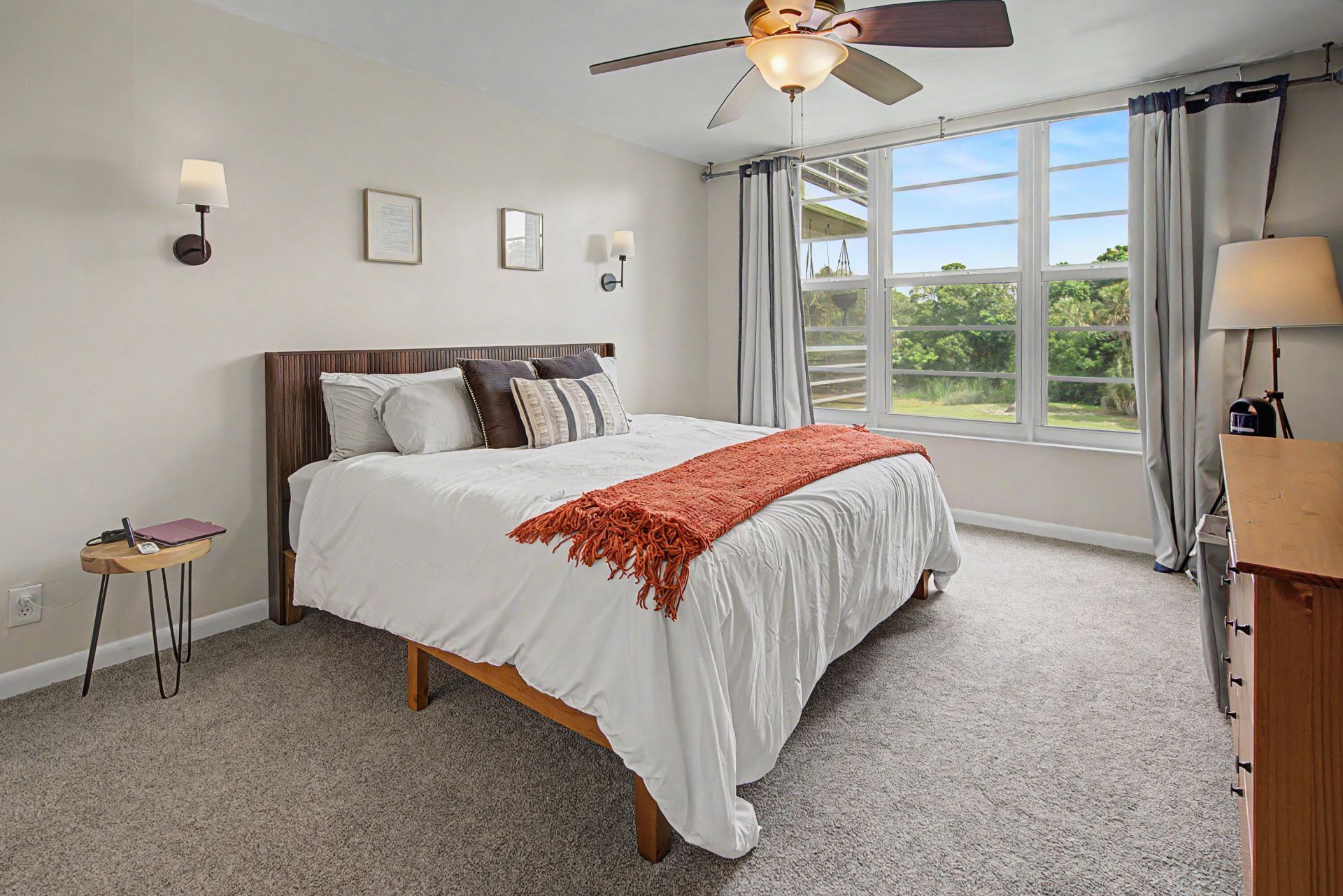 3930 Oaks Clubhouse Drive, Unit 304, Pompano Beach, FL 33069 Photo