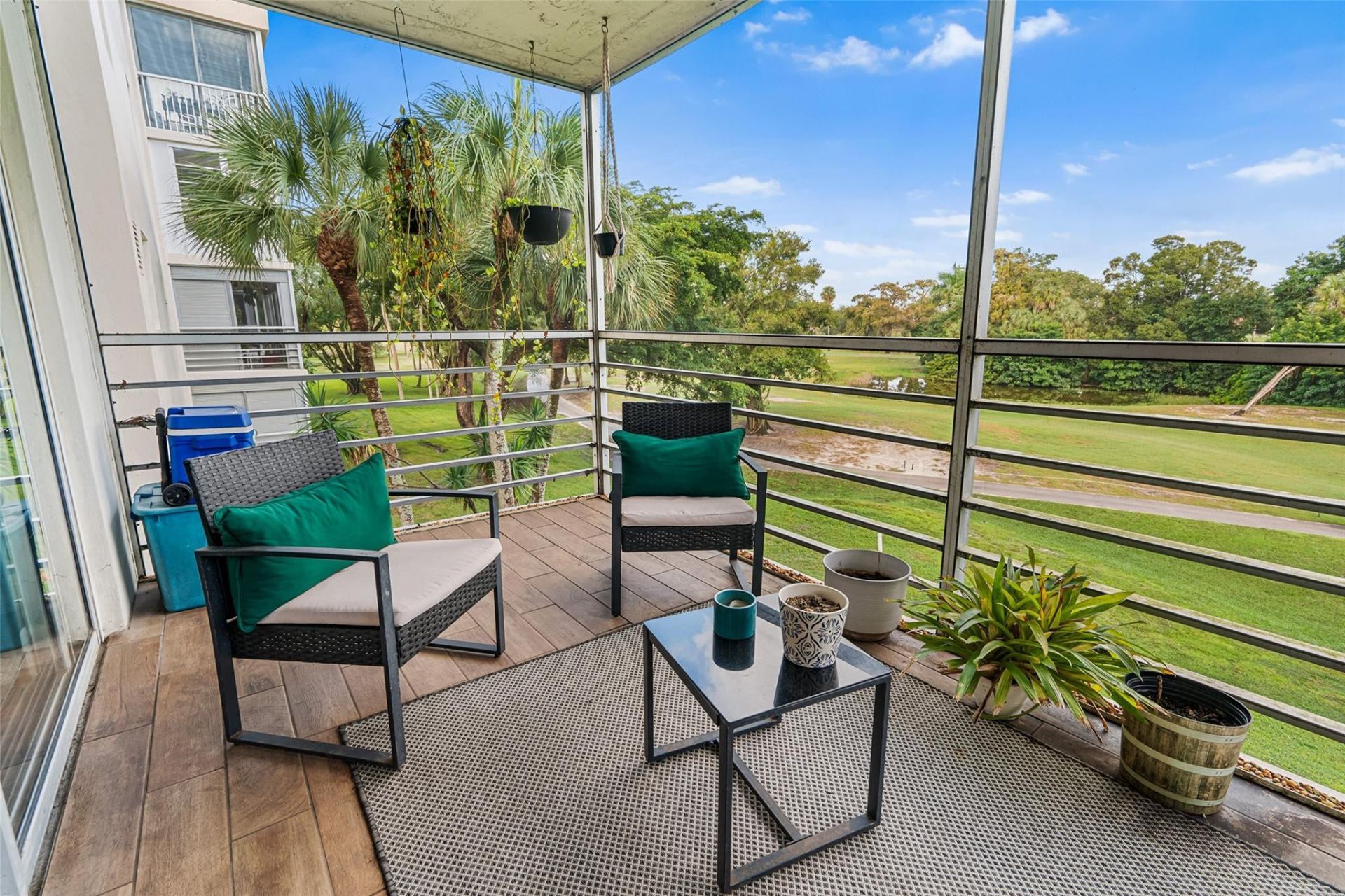 3930 Oaks Clubhouse Drive, Unit 304, Pompano Beach, FL 33069 Photo