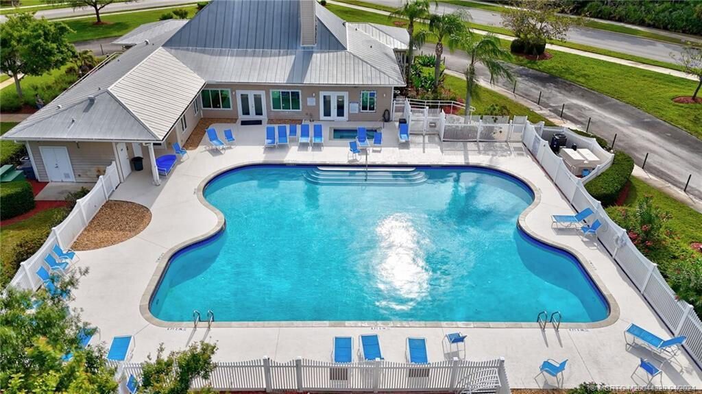 532 NE Canoe Park Circle, Port Saint Lucie, FL 34983 Photo
